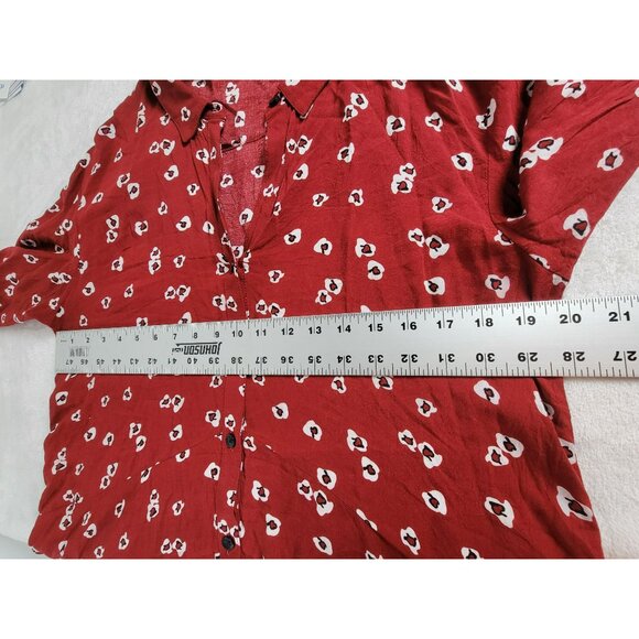 11 1 Tylho Women's Lakin Poppy Floral Button Front Peplum Tunic Top Red Medium - Picture 8 of 9